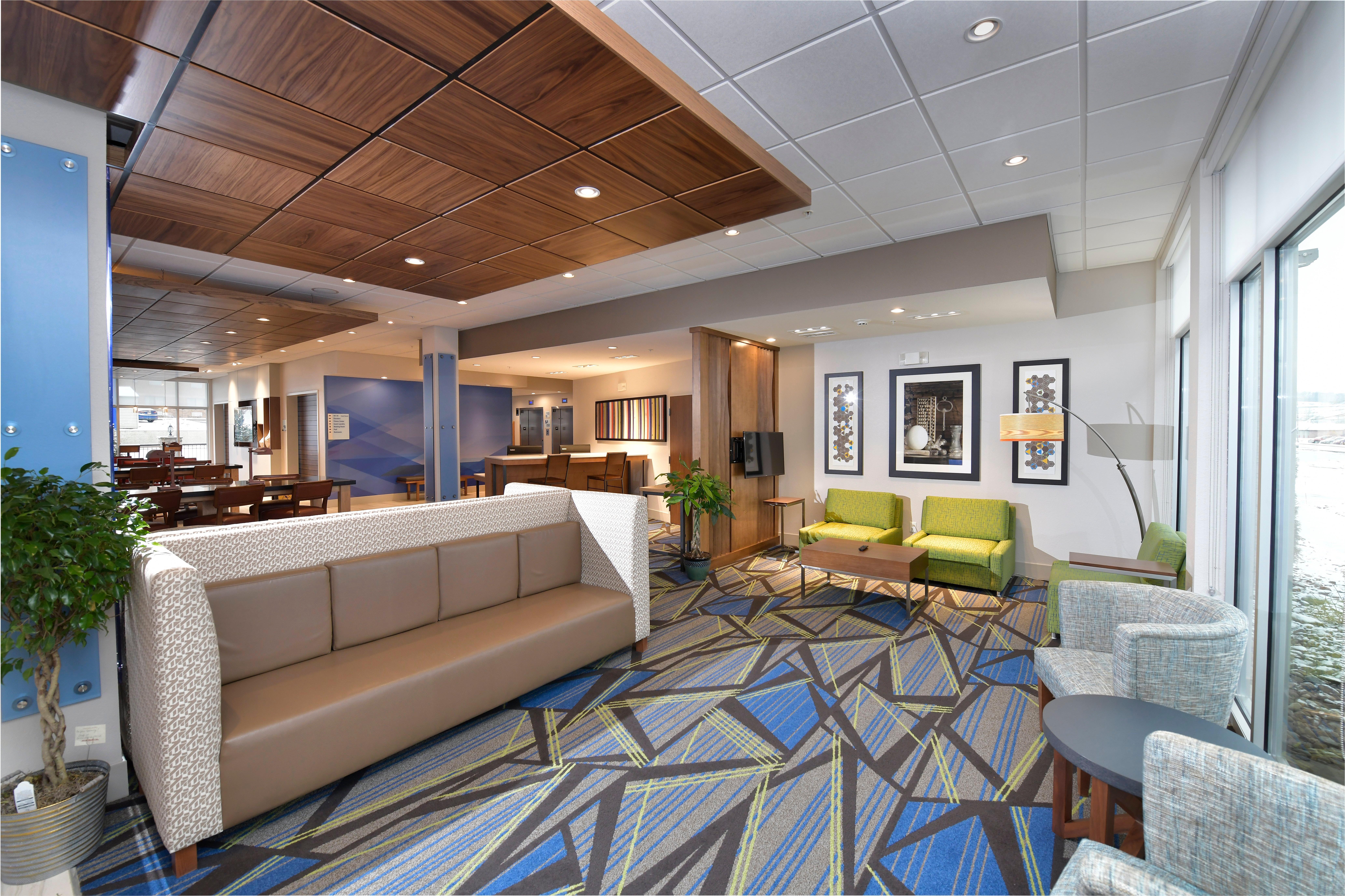 Holiday Inn Express & Suites - Millersburg By Ihg מראה חיצוני תמונה
